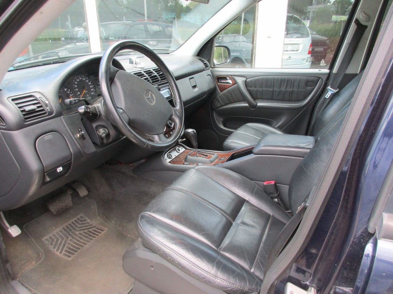 Mercedes-Benz ML 320 Automatic, 218hp, 2002