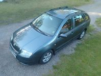 Skoda Fabia Kombi 1.2 Euro 4. Iskall AC. S+V-Däck.