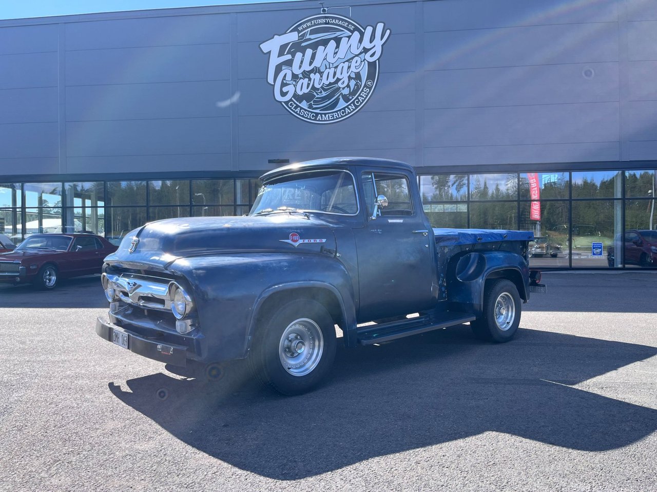Ford F-100 V8 modern drivlina...
