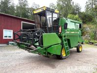 Skördetröska John Deere 1032
