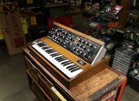 Begagnad Moog Minimoog model D Orginal hos Musikbörsen