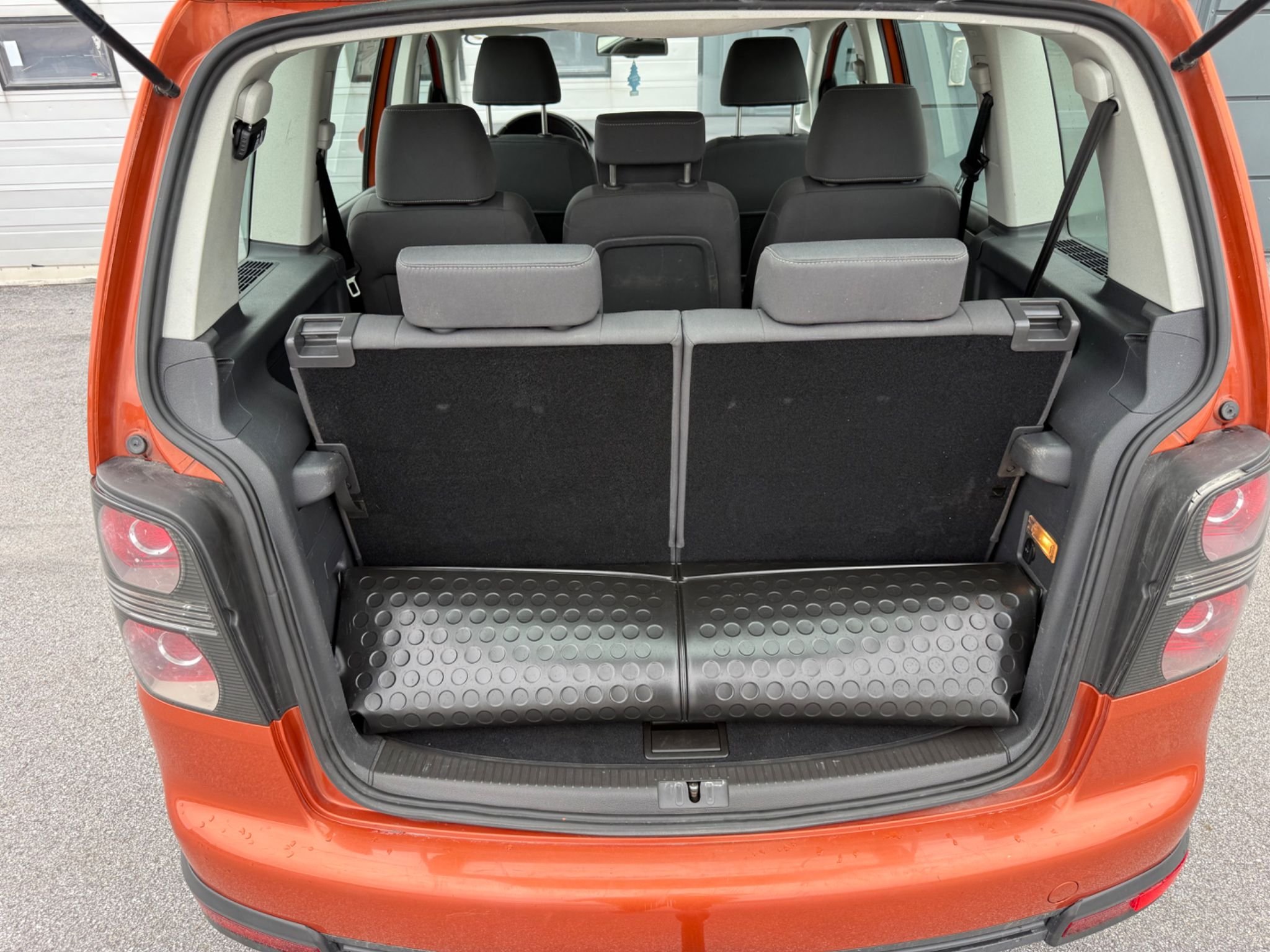 Volkswagen CrossTouran 7-seater 1.4 TSI Manual, 140hp, 2008