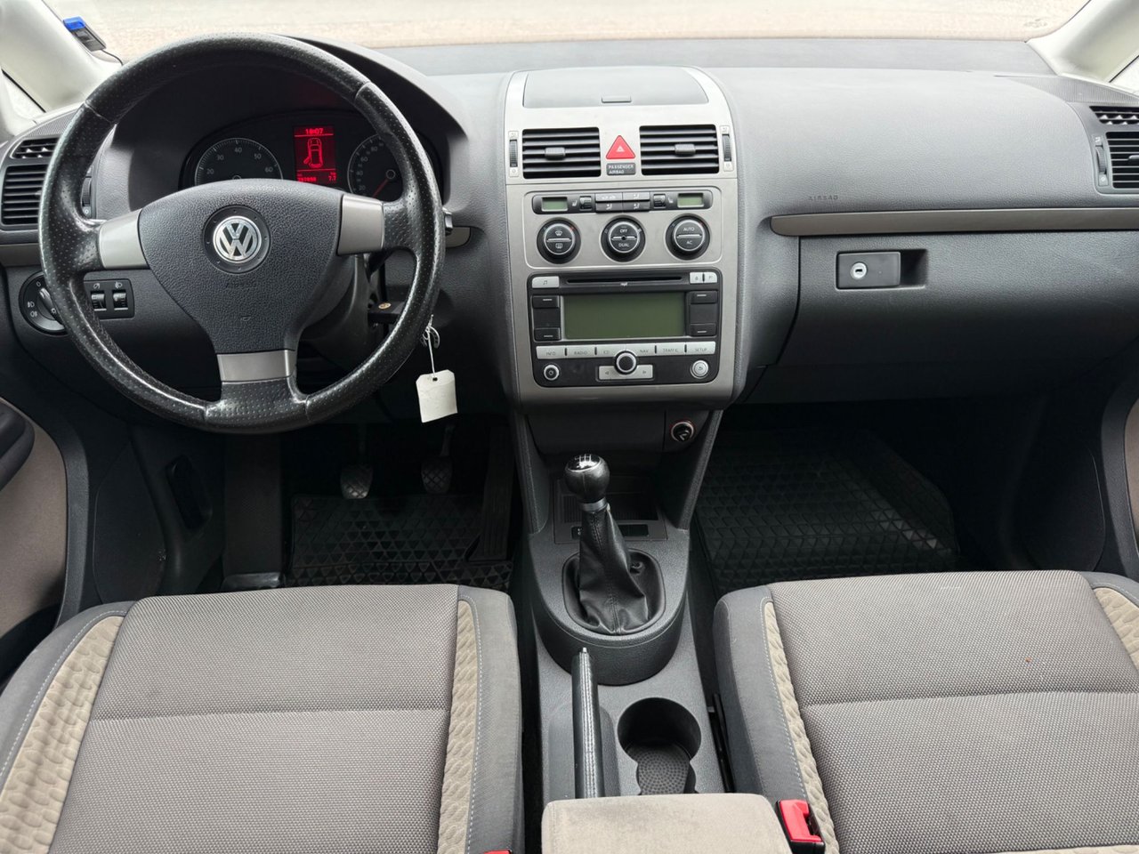 Volkswagen CrossTouran 7-seater 1.4 TSI Manual, 140hp, 2008