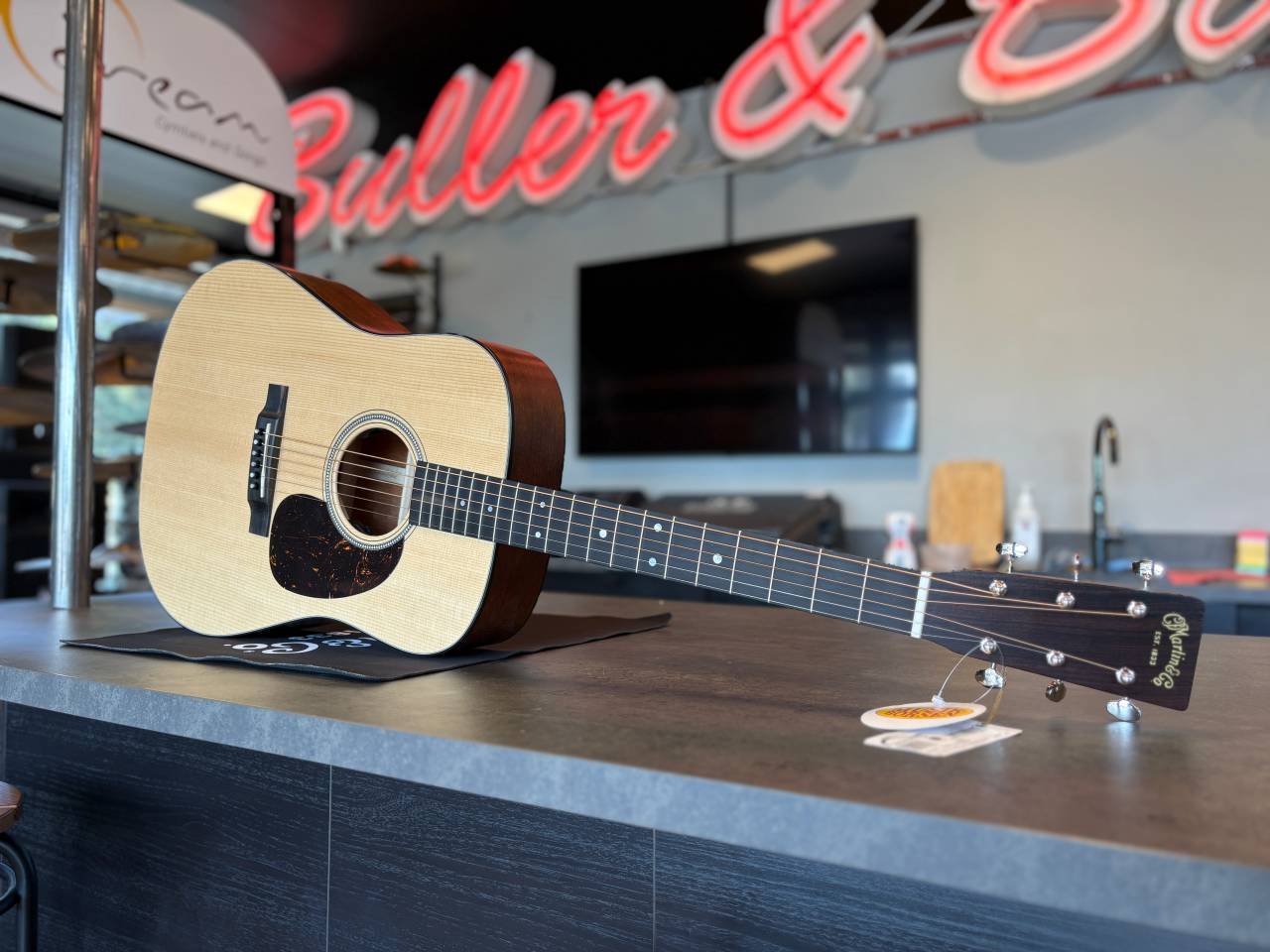Martin D-16E Mahogany