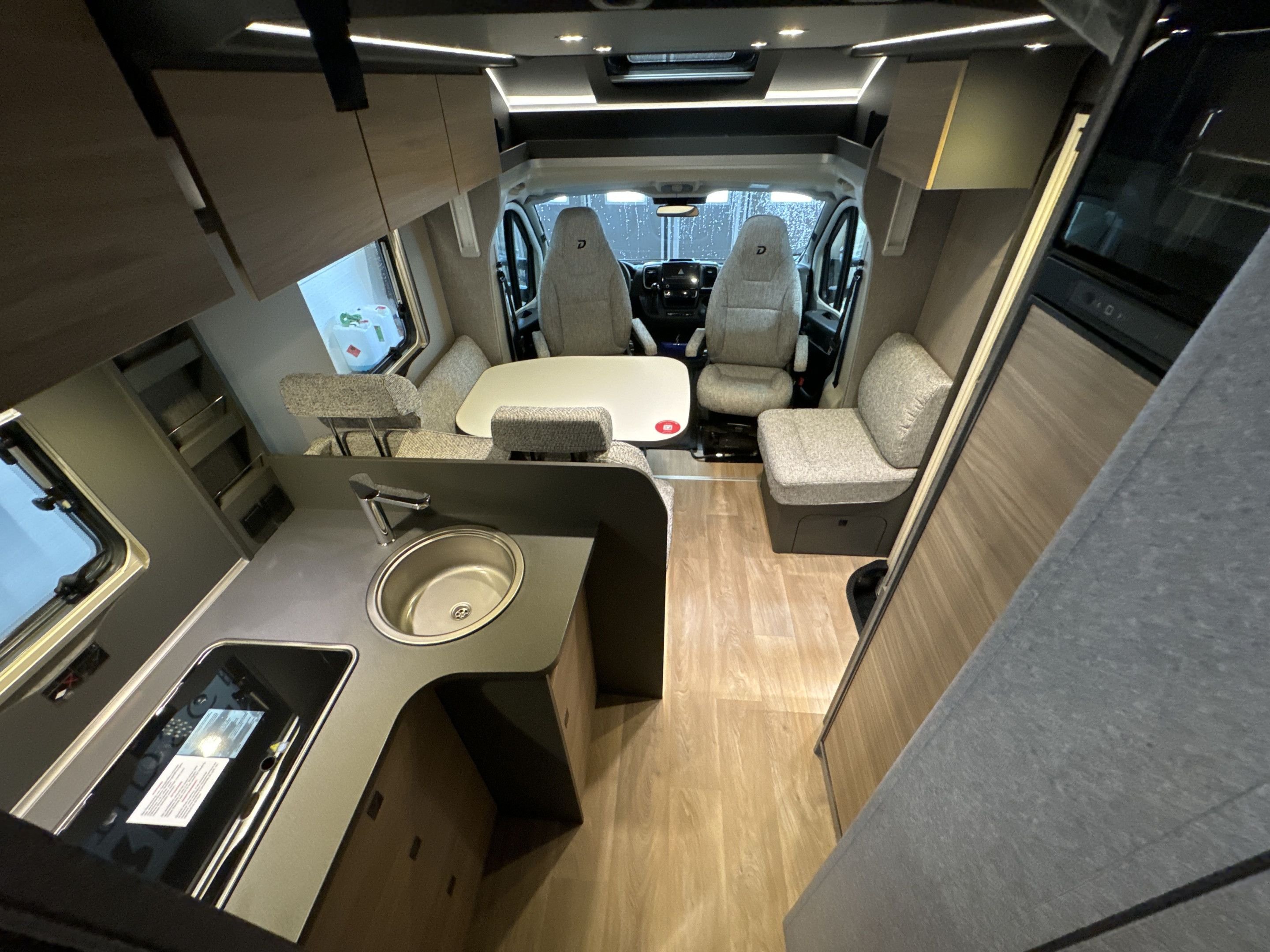 Fiat Ducato Conversion Karosseri Platform 2.2 Multijet 140 Automatisk, 8-trinn, 140hk, 2025