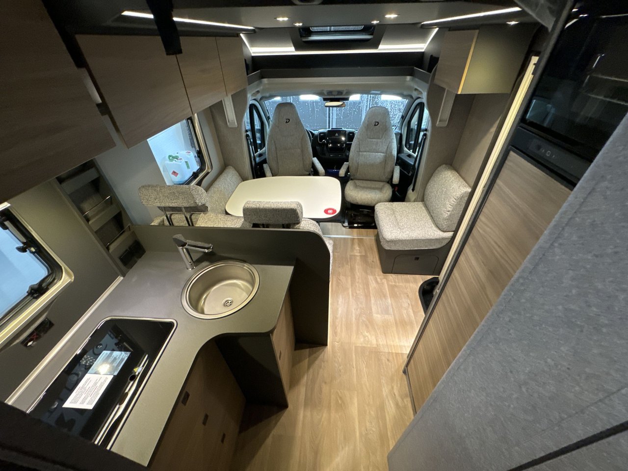 Fiat Ducato Conversion Karosseri Platform 2.2 Multijet 140 Automatisk, 8-trinn, 140hk, 2025