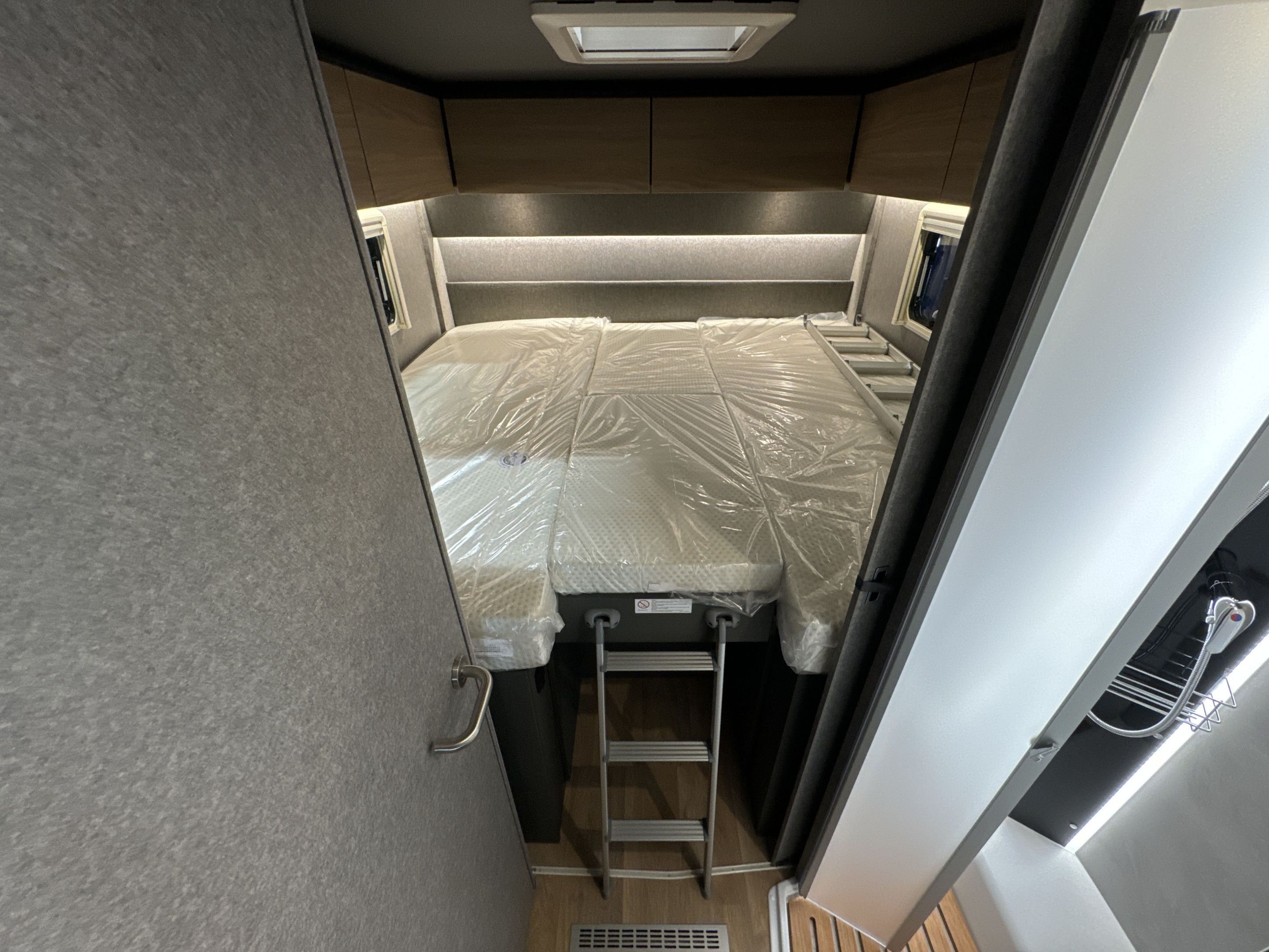 Fiat Ducato Conversion Karosseri Platform 2.2 Multijet 140 Automatisk, 8-trinn, 140hk, 2025