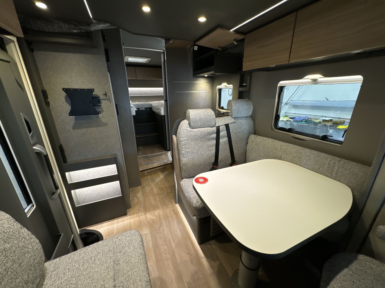 Fiat Ducato Conversion Karosseri Platform 2.2 Multijet 140 Automatisk, 8-trinn, 140hk, 2025