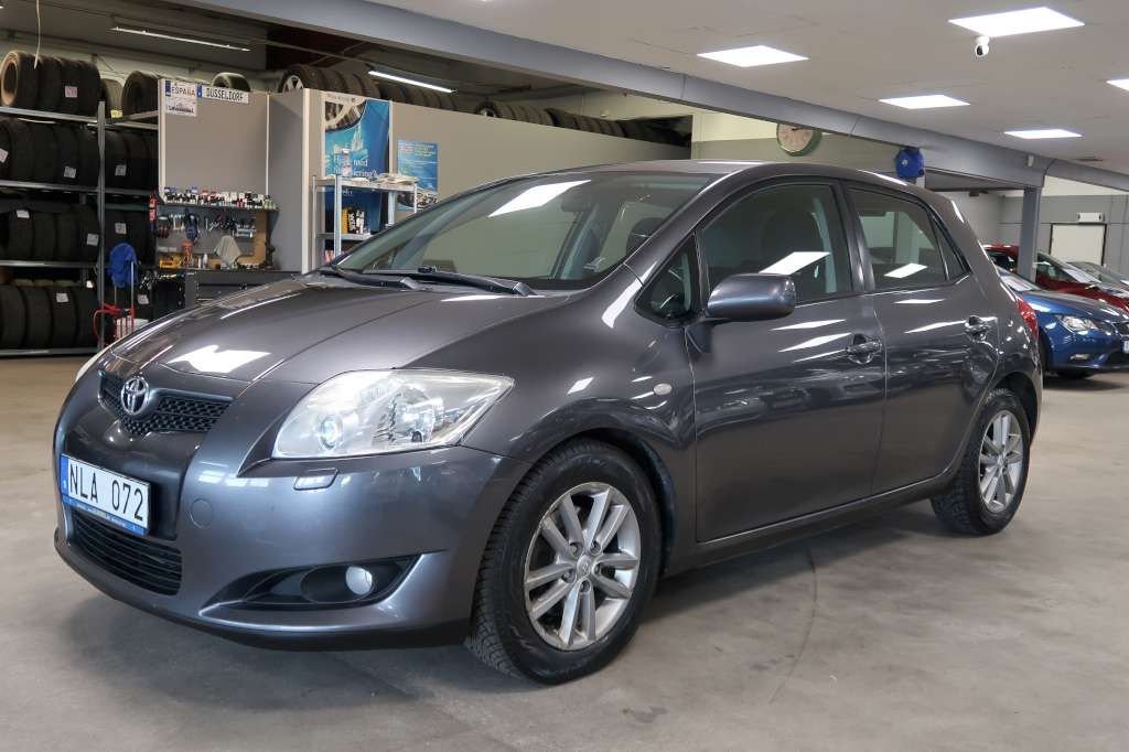 Toyota Auris 5-door 2.0 D-4D Manual, 126hp, 2008