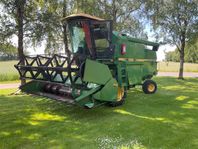 Tröska John Deere 1052