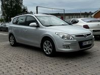 Hyundai i30 cw 1.6 NYBESIKTIGAD/ SERVAD 430 KR/MÅN