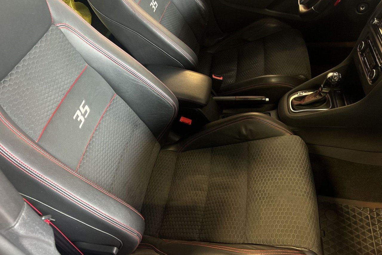 Volkswagen Golf 5-door GTI Edition 35 2.0 TSI DSG sekvensiell, 6-trinn, 235ps, 2012