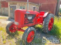 Traktor NUFFIELD M4