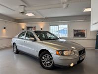 Volvo S60 2.4 Kinetic Endast 15000 Mil // TOPP Skick // Skin