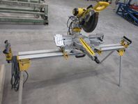 Kap-/gersåg DeWalt inkl. stativ & träbänk