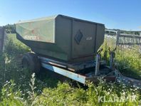 Spannmålskärra Överum med 4 stora 1 liten bur