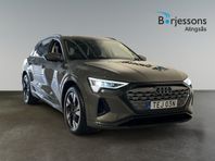 Audi Q8 55 e-tron quattro Selection Q 114 kWh 408hk Dragkrok