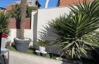 Villa med privat pool och stora terrasser