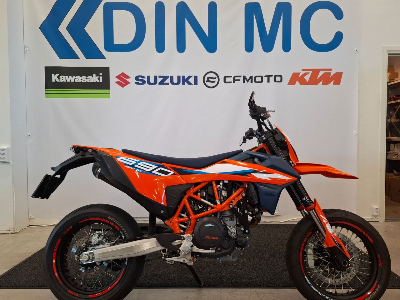 KTM 690 SMC R "Låga mil och A...
