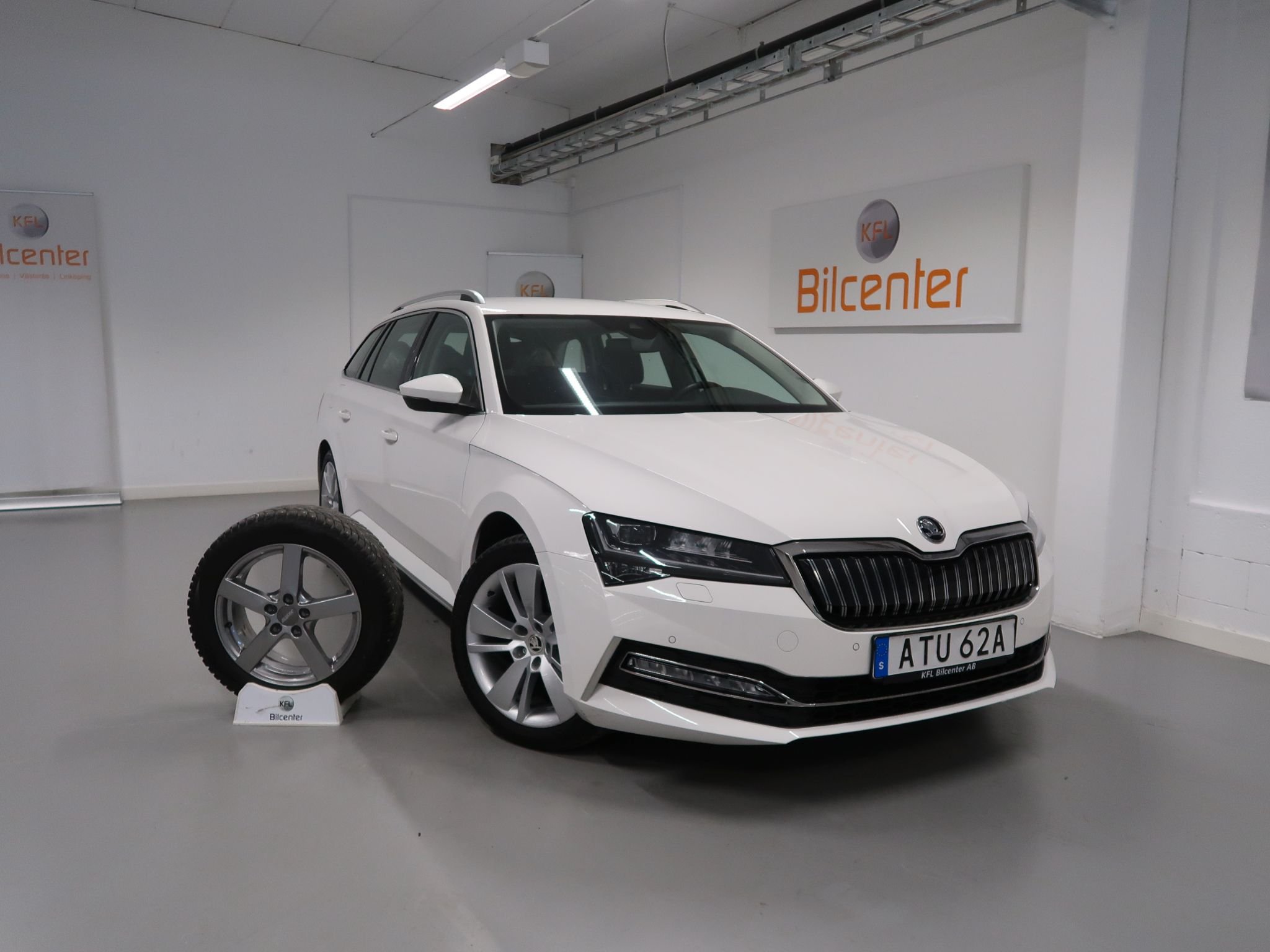 Škoda Superb iV Kombi 1.4 Plug-in Hybrid DSG Sekventiell, 218hk, 2020