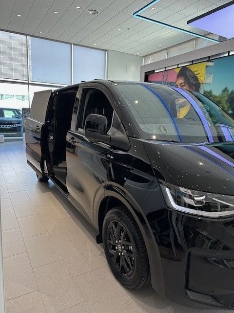 Volkswagen Transporter T7 Tra...