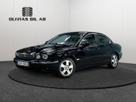 Jaguar X-Type 2.5 V6 4x4 Nybesiktigad 788kr/mån