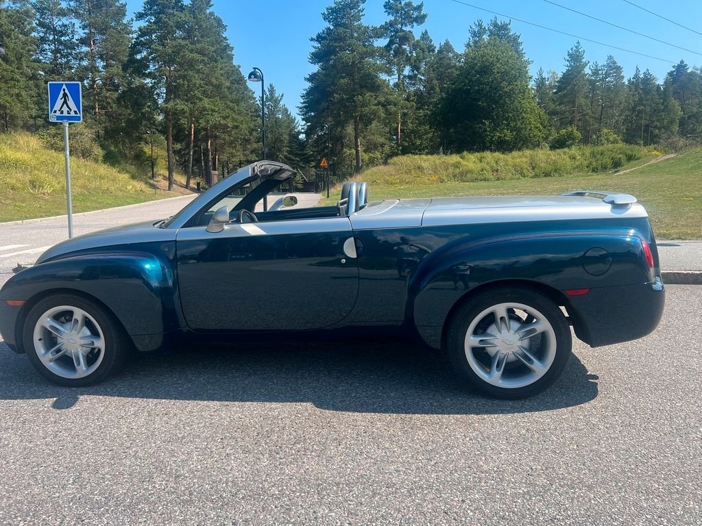 Chevrolet SSR 5.3 V8 Hydra-Matic, 305hp, 2004