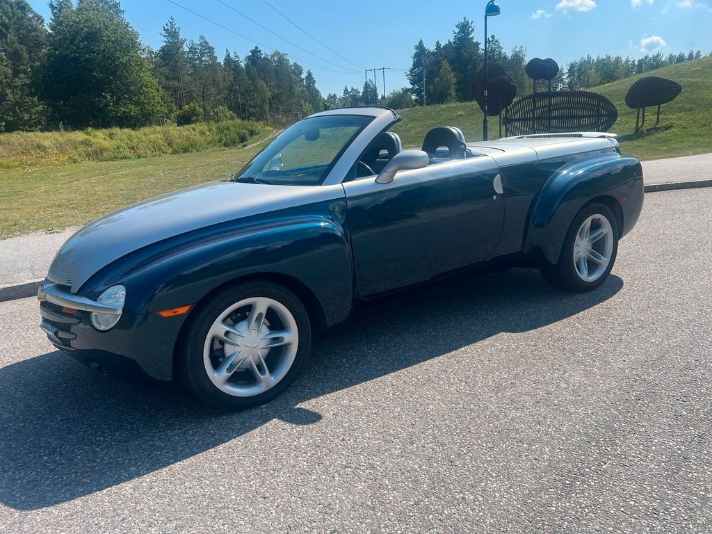Chevrolet SSR 5.3 V8 Hydra-Matic, 305hp, 2004