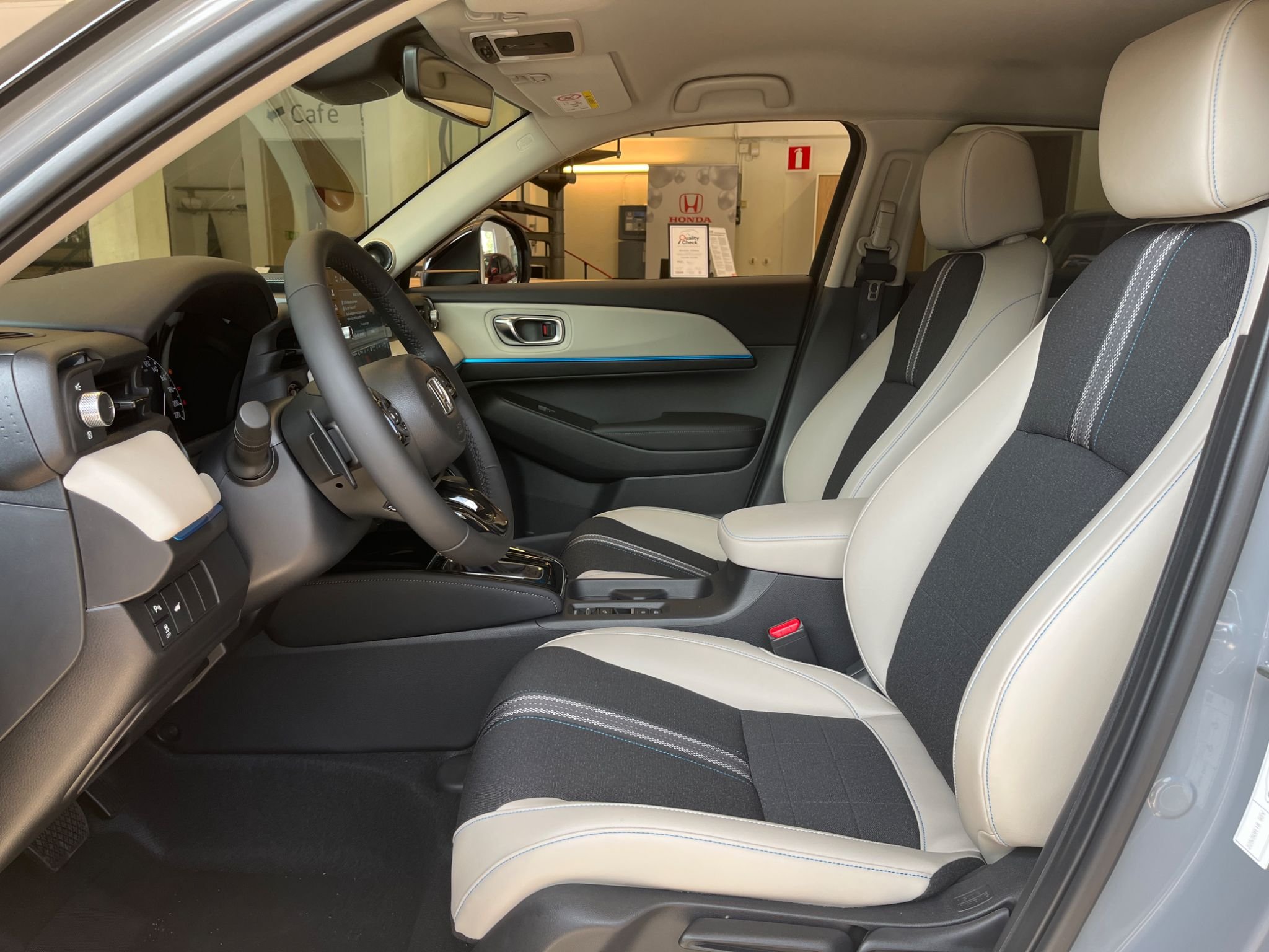 Honda HR-V e:HEV 1.5 i-MMD e-CVT, 146hp, 2025