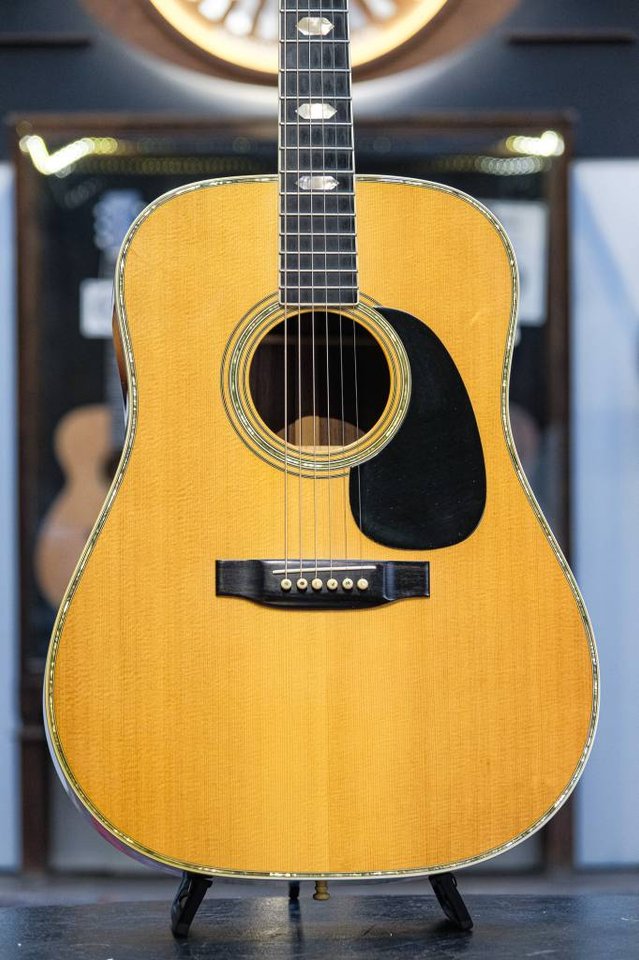 1976 Martin D-41 natural