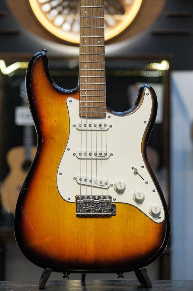 2021 Ares DC Classic sunburst