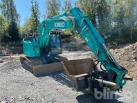 Grävmaskin Kobelco SK140SRLC med 2D grävsystem och tillbehör