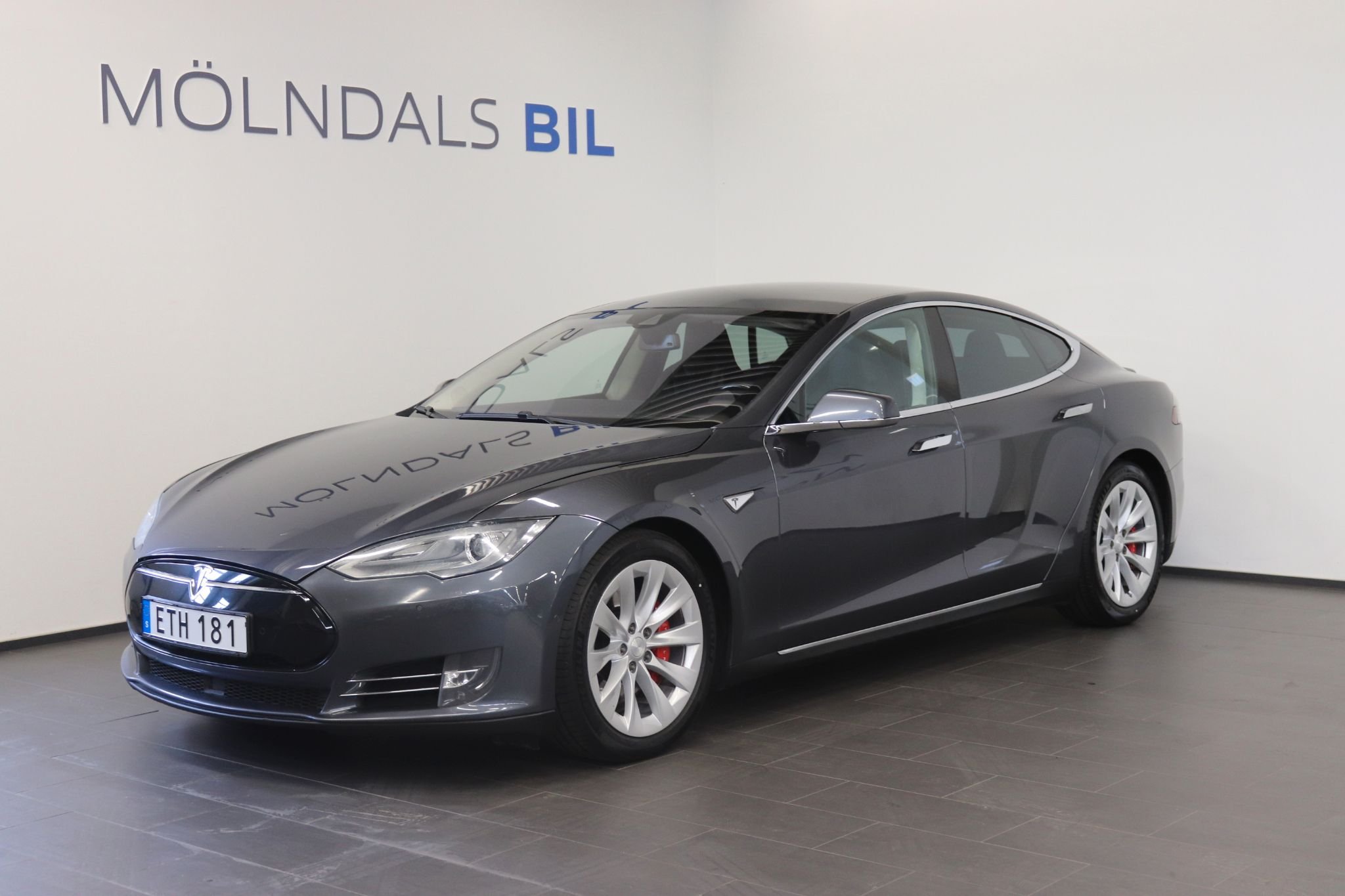 Tesla Model S P85D, 511hk, 2015