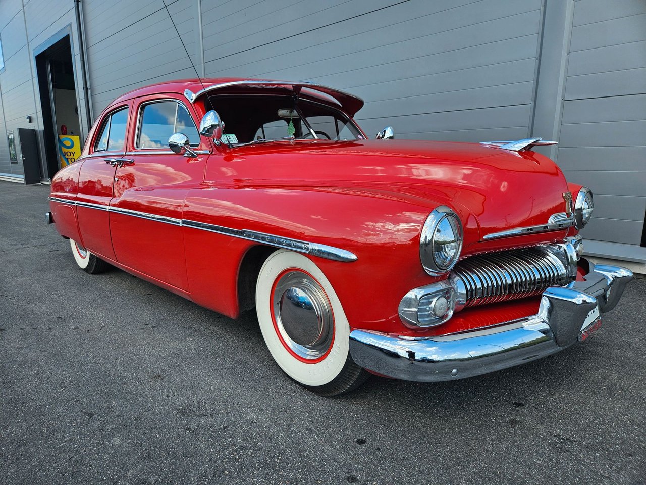 Mercury Eight Sport Sedan V8 ...