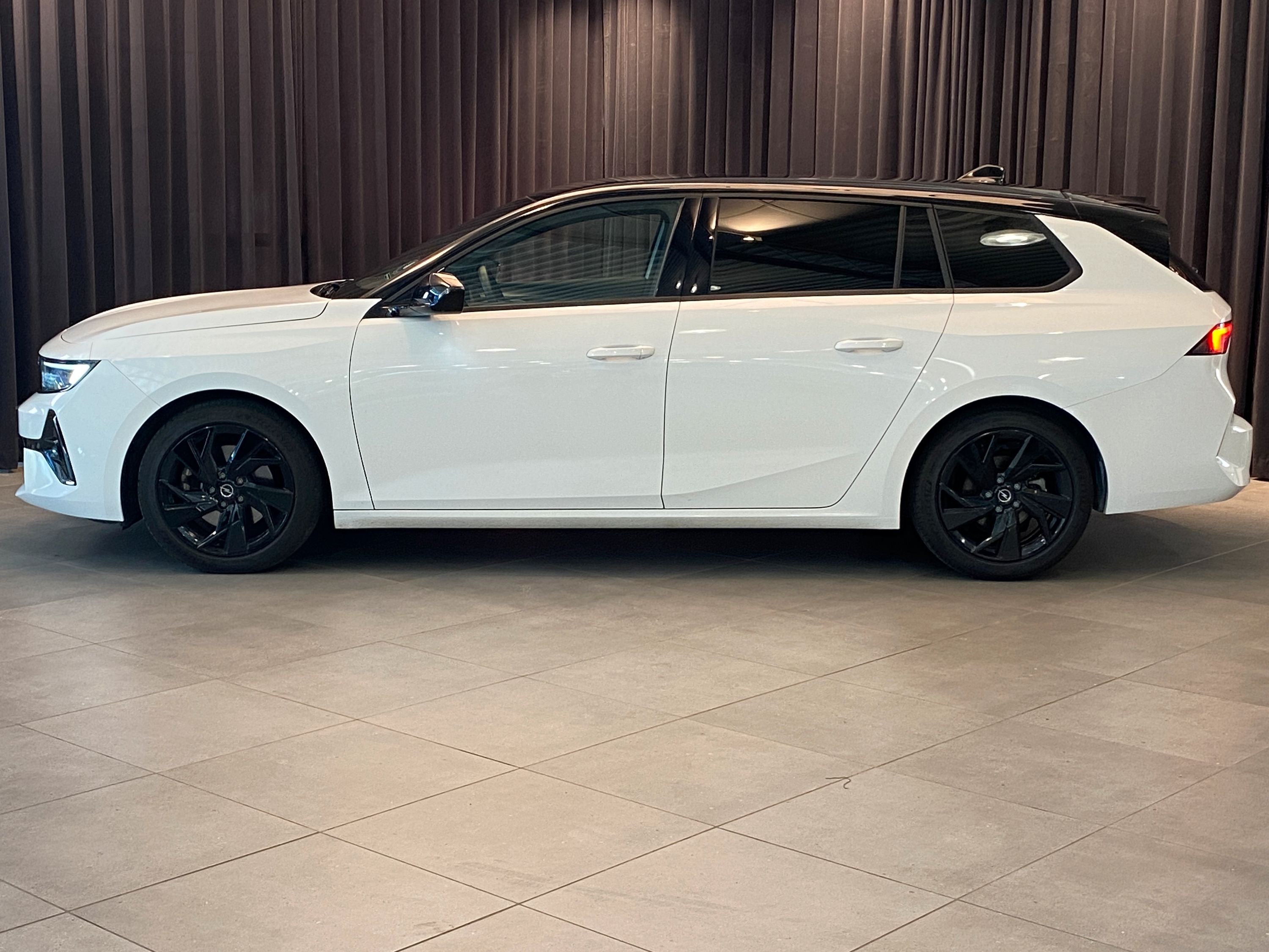 Opel Astra Sports Tourer 1.2 Turbo 130 Automatic, 130hp, 2024