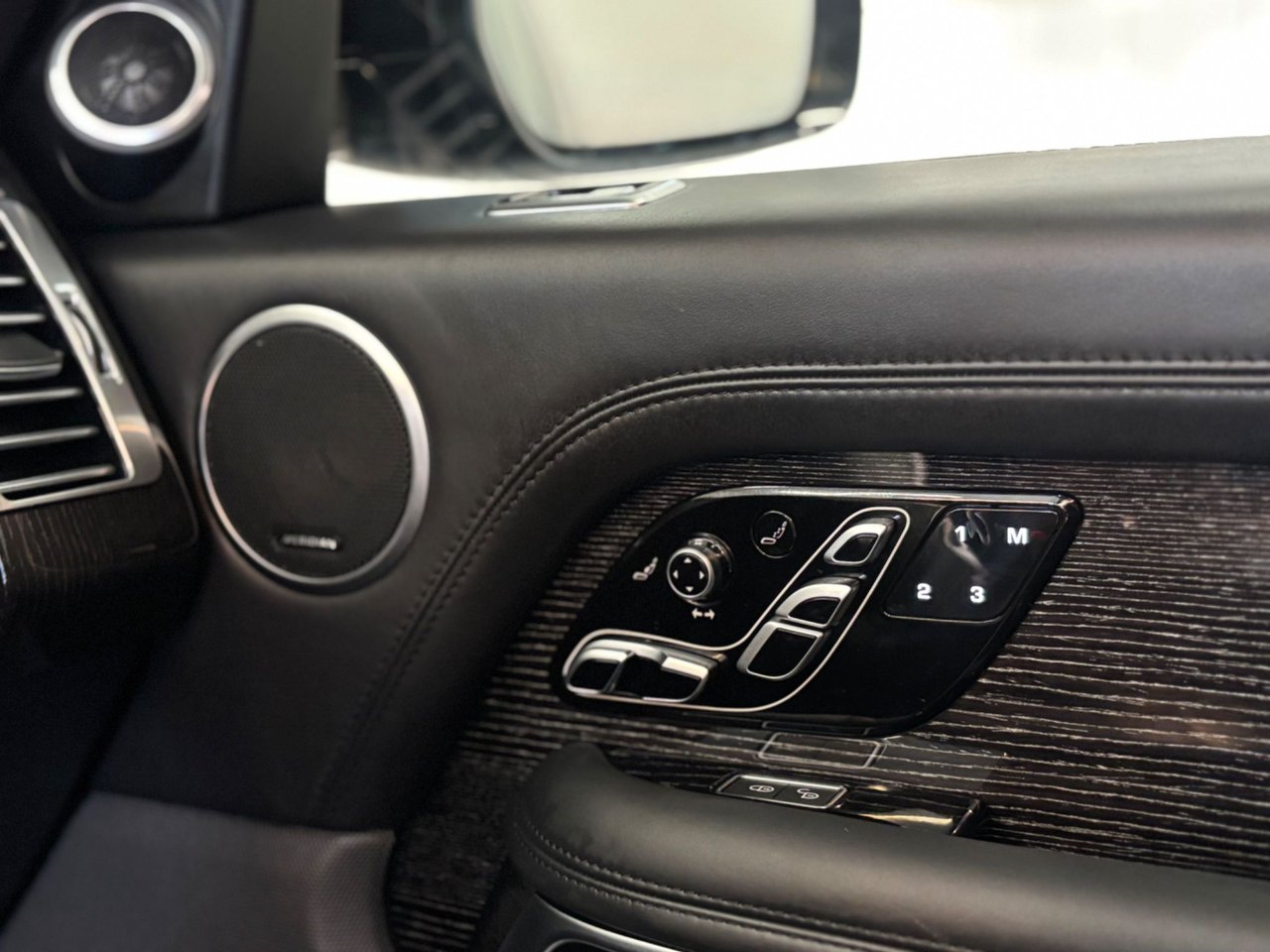 Land Rover Range Rover P525 5.0 V8 AWD Automatic, 525hp, 2019