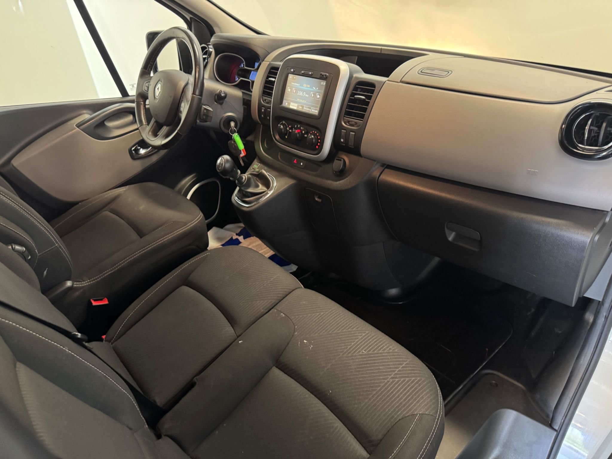 Renault Trafic Skåpbil 2.9t 1.6 dCi Manuell, 120hk, 2015