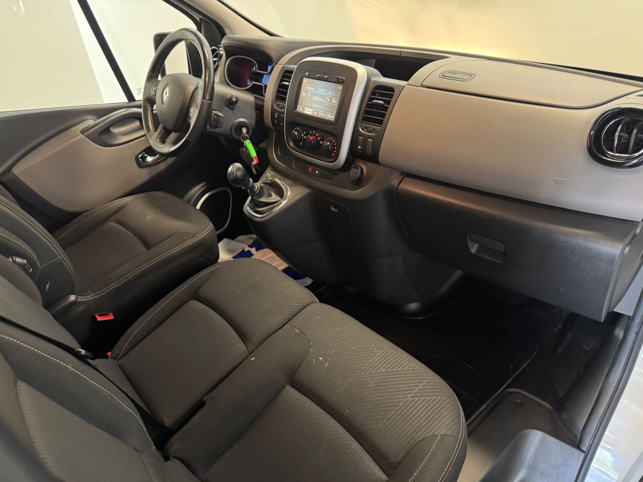 Renault Trafic Skåpbil 2.9t 1.6 dCi Manuell, 120hk, 2015