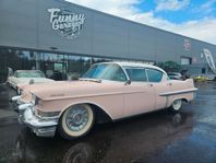 Cadillac De Ville Sedan 1957
