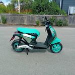 Piaggio 1 -  Feng Chen Wang // Särskild färgutgåva.