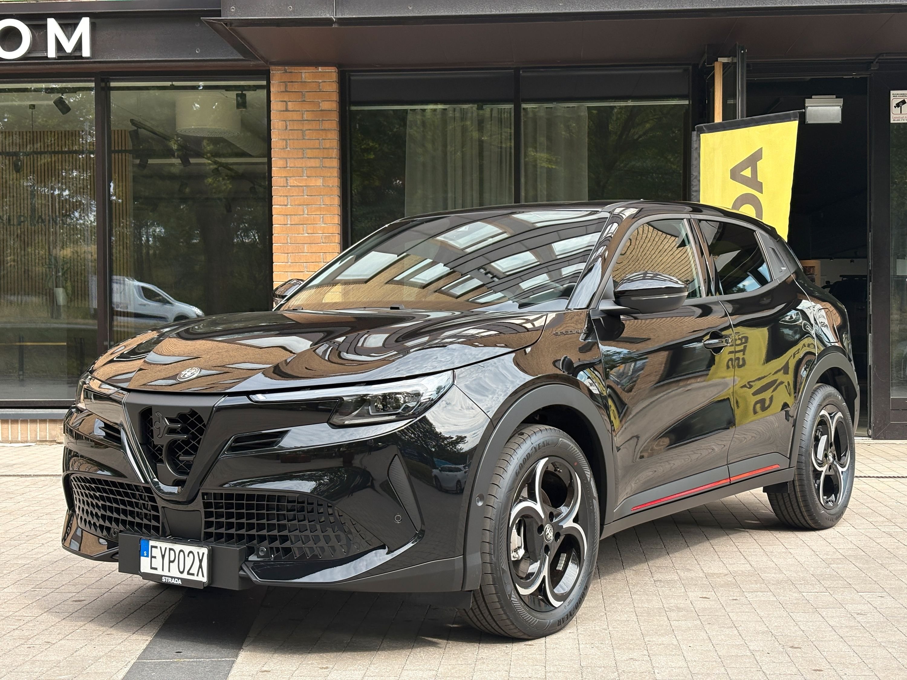 Alfa Romeo Junior Ibrida eDCT, 136hk, 2024