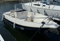 Uttern S55 med  Mercruiser/cummins 120hk Diesel
