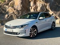 Kia Optima 1.7 141hk 1-ÄGARE FULLUTR PANO H/K SKINN BLIS PDC