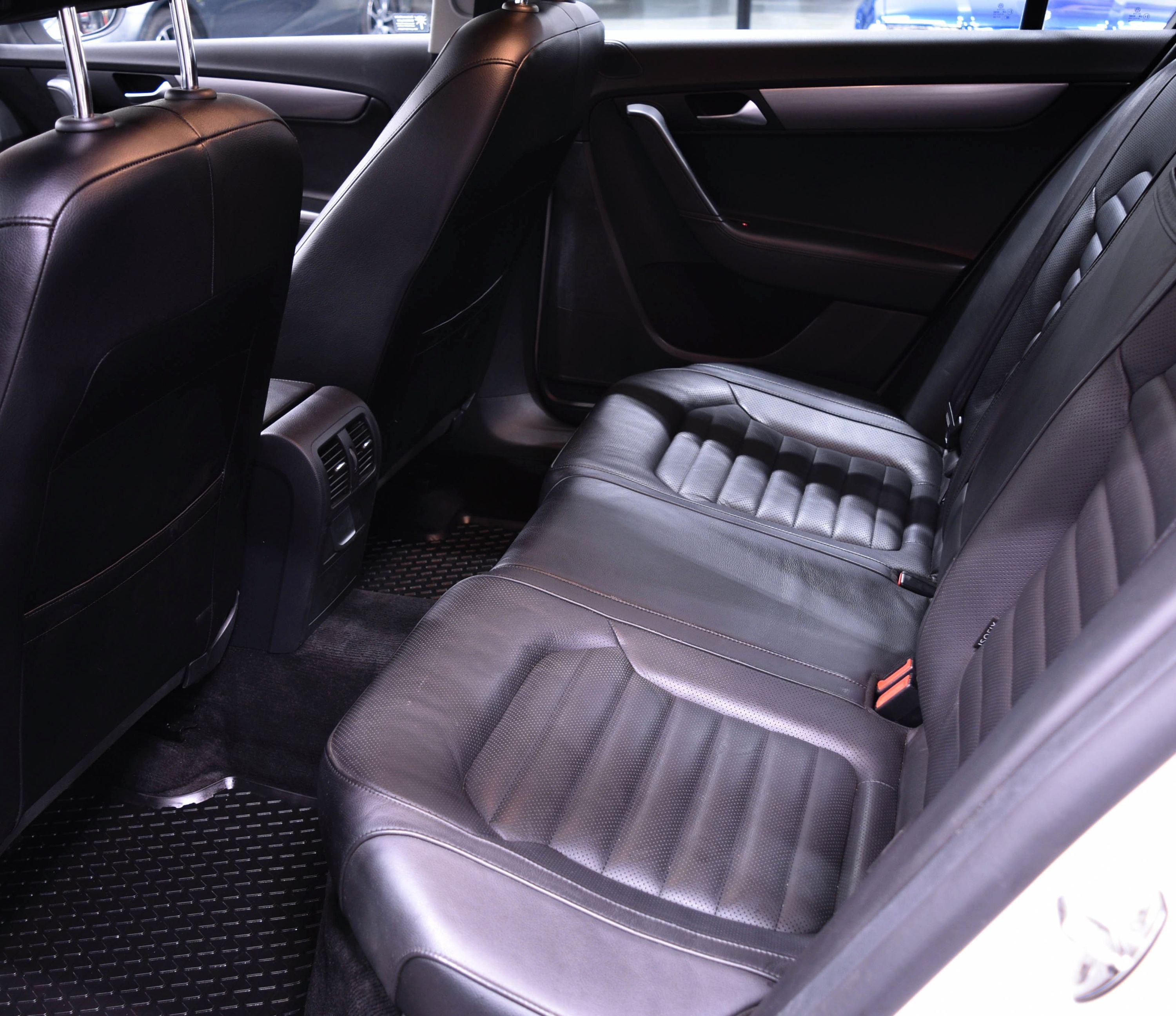 Volkswagen Passat 1.4 TGI EcoFuel DSG sekvensiell, 7-trinn, 150ps, 2012