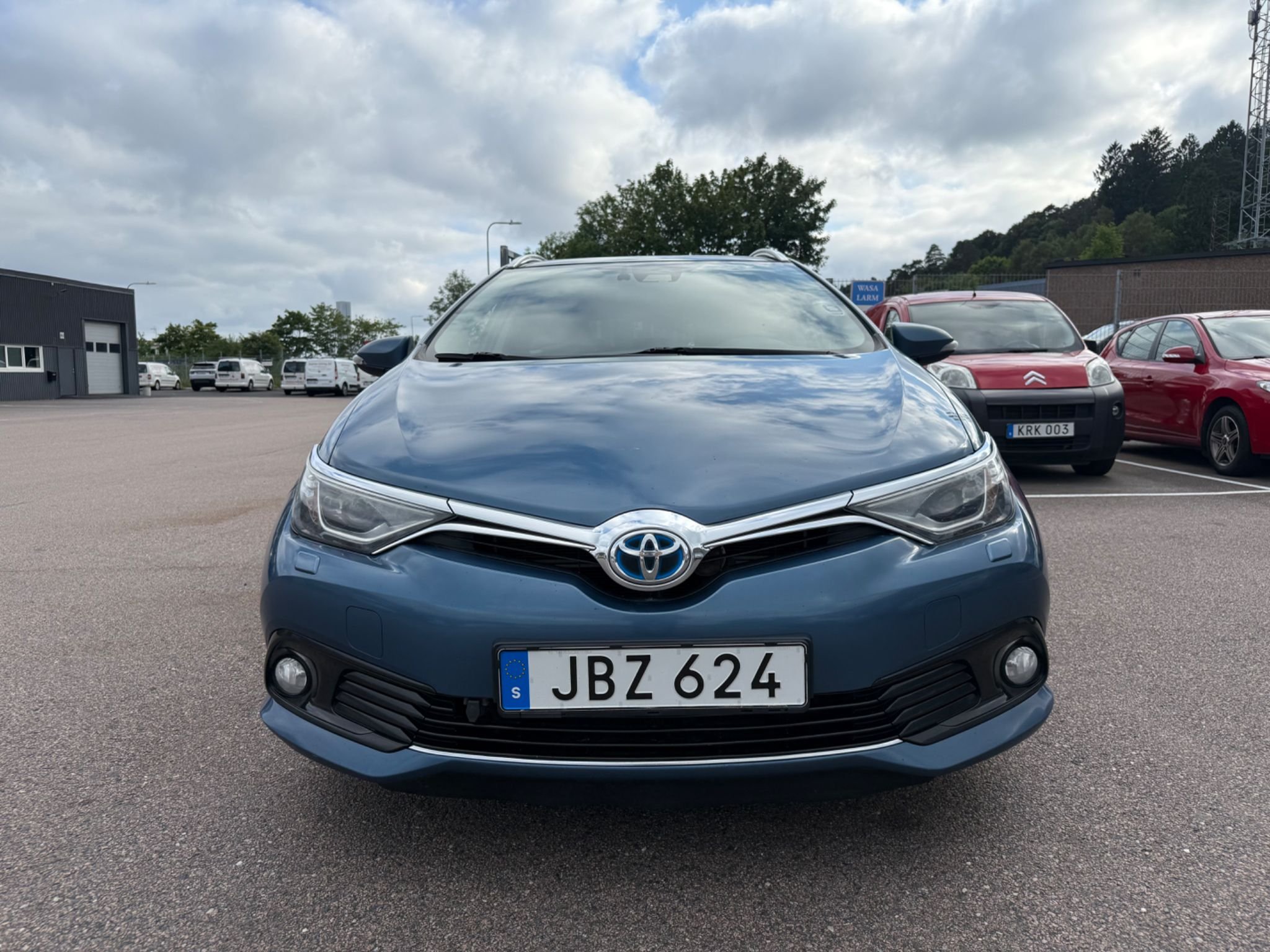 Toyota Auris Touring Sports Hybrid e-CVT, 136hk, 2016