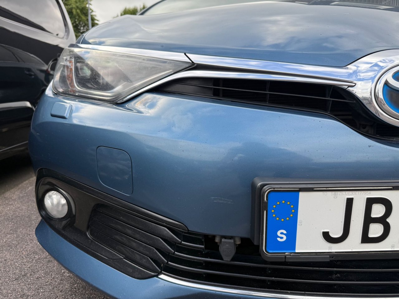 Toyota Auris Touring Sports Hybrid e-CVT, 136hk, 2016