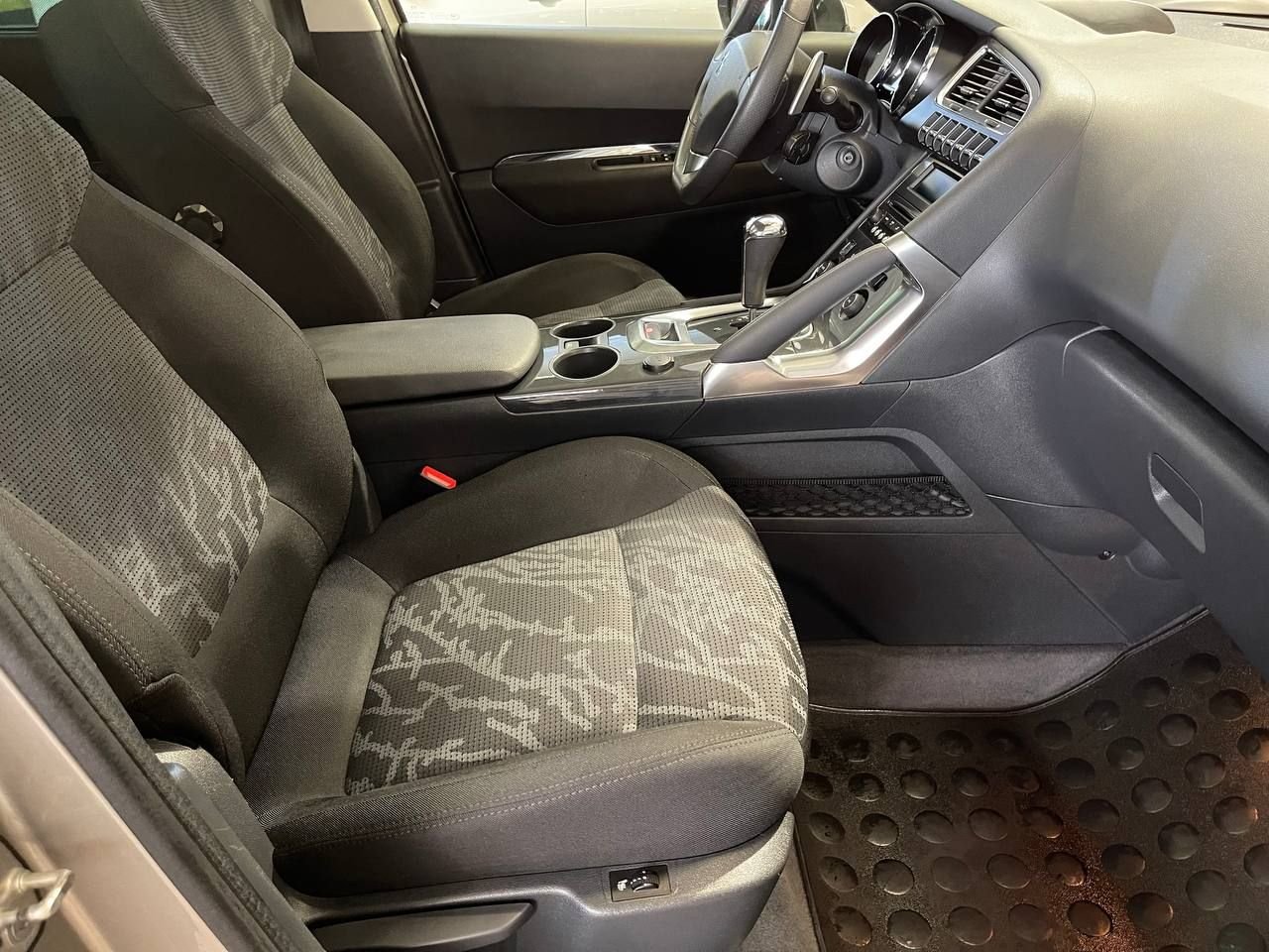 Peugeot 3008 1.6 e-HDi FAP EGS, 6-trinn, 111hk, 2011