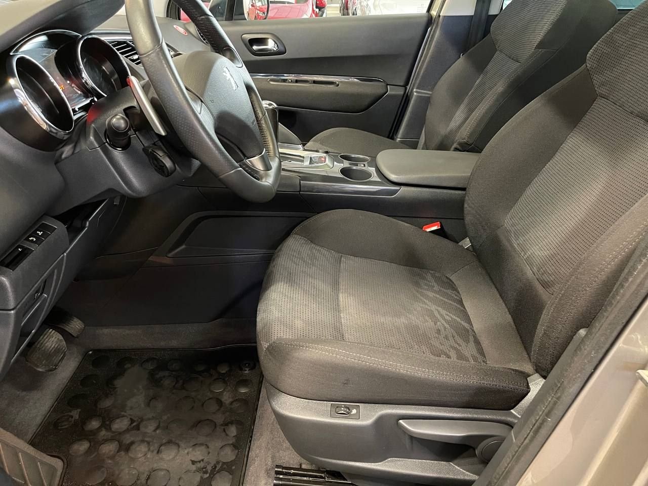 Peugeot 3008 1.6 e-HDi FAP EGS, 6-trinn, 111hk, 2011