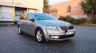 Skoda Octavia KOMBI 1.4 TSI 140HK ELEGANCE M-VÄRM P-SEN DRAG