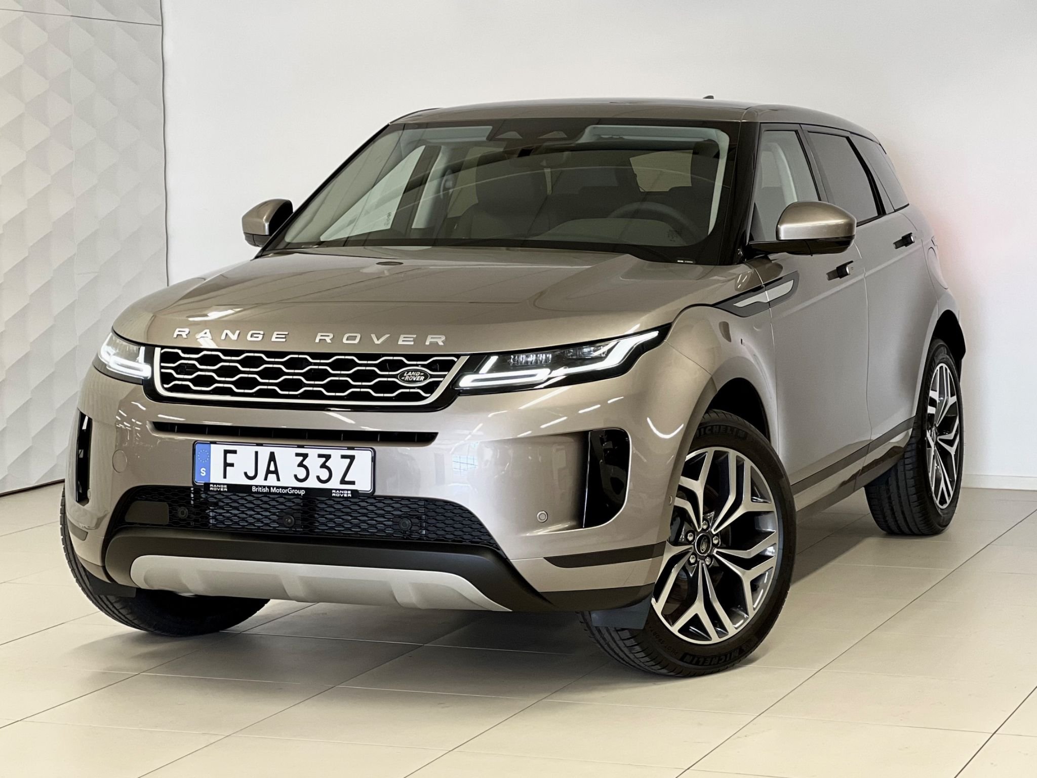 Land Rover Range Rover Evoque P300e AWD Automatic, 309hp, 2023